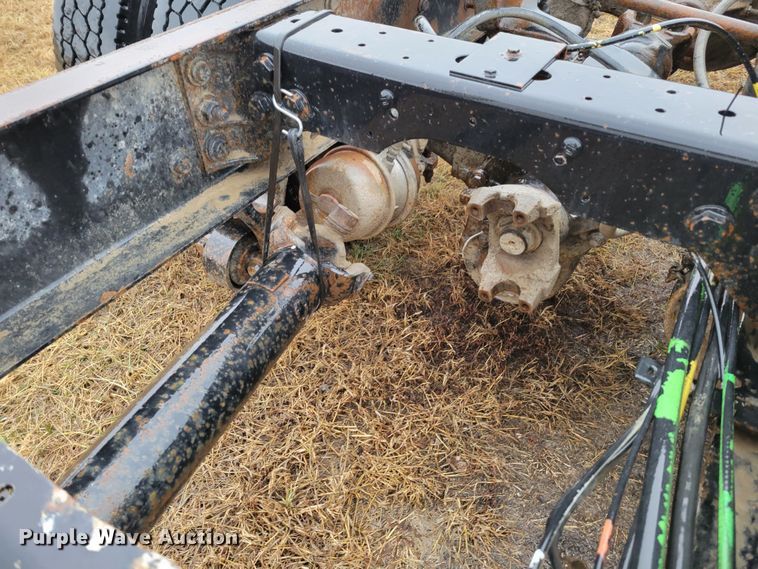 image for item DM8220 2007 International 9400i Eagle  truck cab and chassis