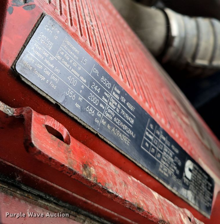 image for item DM8220 2007 International 9400i Eagle  truck cab and chassis