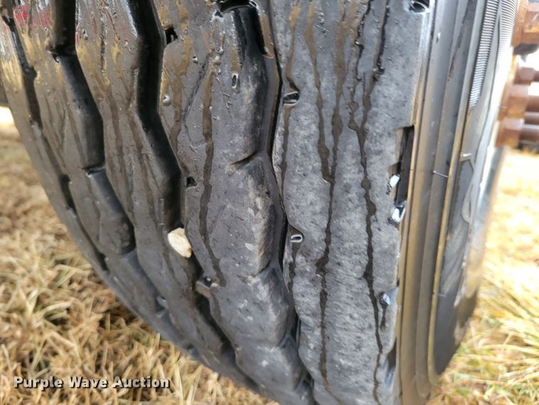 image for item DM8220 2007 International 9400i Eagle  truck cab and chassis