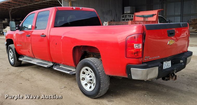 image for item DM8228 2012  Chevrolet Silverado 3500HD  Crew Cab pickup truck