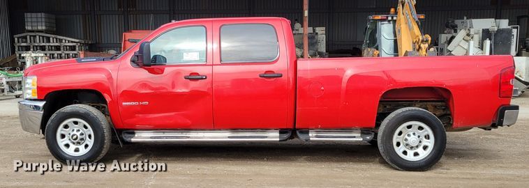 image for item DM8228 2012  Chevrolet Silverado 3500HD  Crew Cab pickup truck