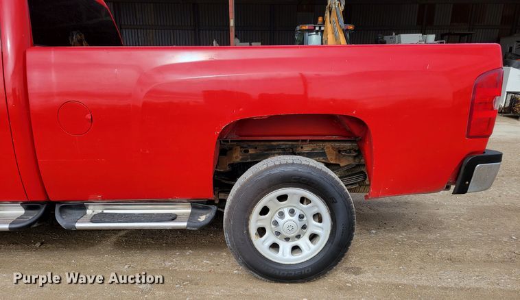 image for item DM8228 2012  Chevrolet Silverado 3500HD  Crew Cab pickup truck