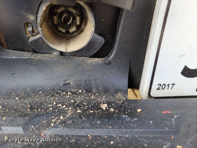 image for item DM8228 2012  Chevrolet Silverado 3500HD  Crew Cab pickup truck