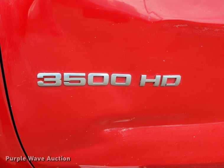 image for item DM8228 2012  Chevrolet Silverado 3500HD  Crew Cab pickup truck