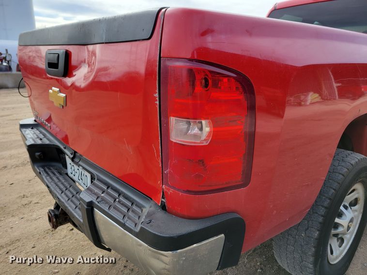 image for item DM8228 2012  Chevrolet Silverado 3500HD  Crew Cab pickup truck