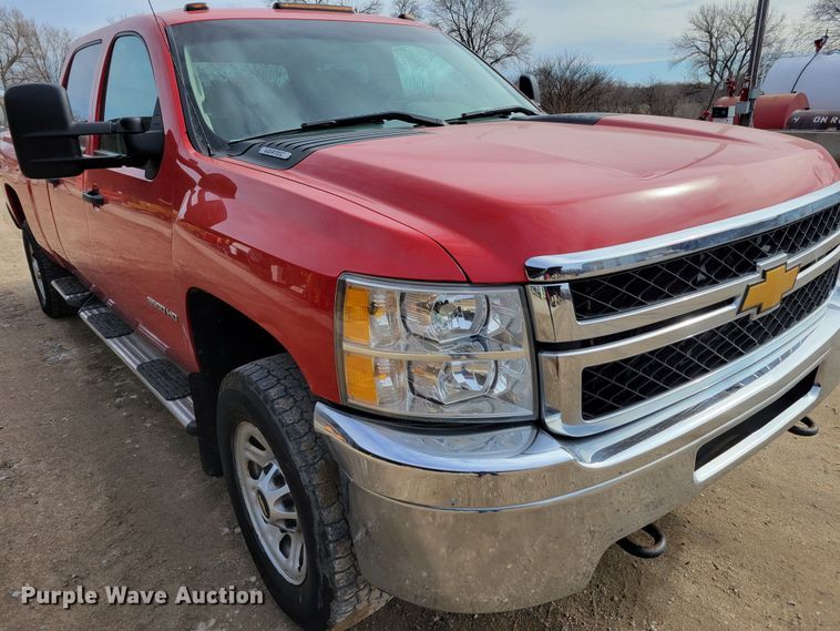 image for item DM8228 2012  Chevrolet Silverado 3500HD  Crew Cab pickup truck