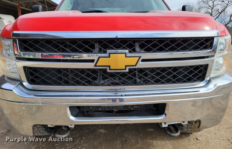 image for item DM8228 2012  Chevrolet Silverado 3500HD  Crew Cab pickup truck