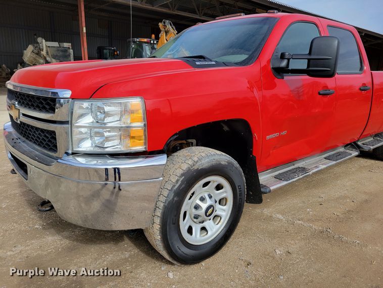 image for item DM8228 2012  Chevrolet Silverado 3500HD  Crew Cab pickup truck