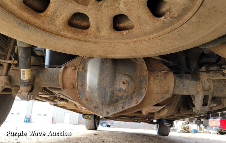 image for item DM8228 2012  Chevrolet Silverado 3500HD  Crew Cab pickup truck