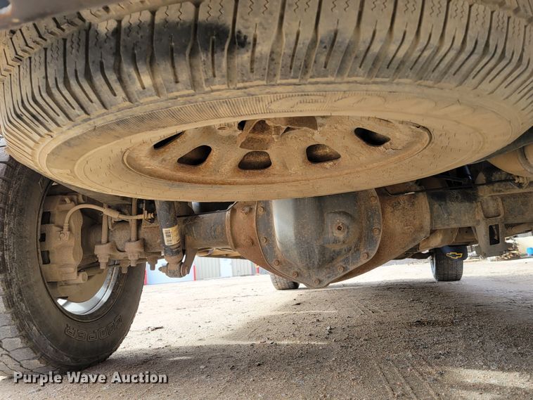 image for item DM8228 2012  Chevrolet Silverado 3500HD  Crew Cab pickup truck