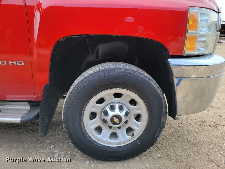 image for item DM8228 2012  Chevrolet Silverado 3500HD  Crew Cab pickup truck
