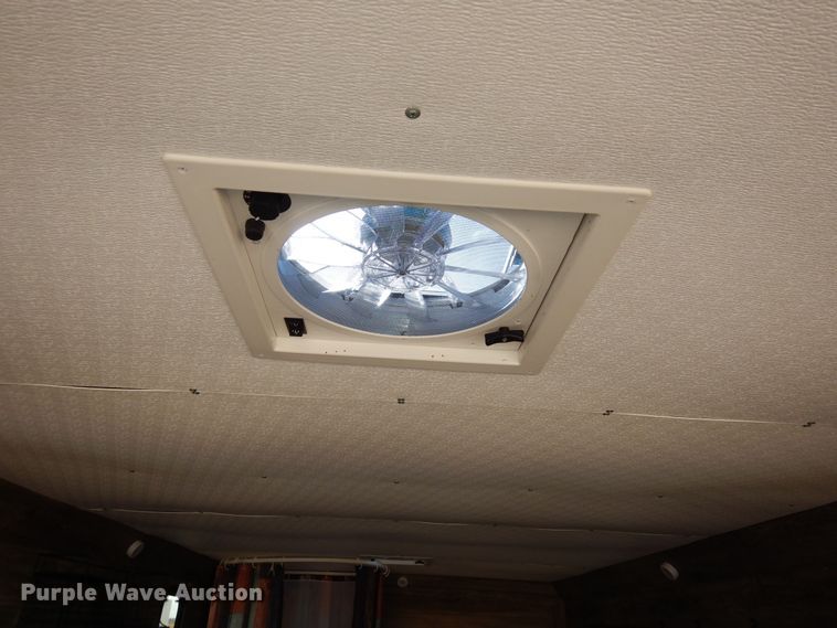 image for item DN6277 1999 Pace American CS816TA2  enclosed cargo trailer