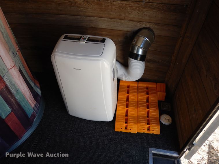 image for item DN6277 1999 Pace American CS816TA2  enclosed cargo trailer