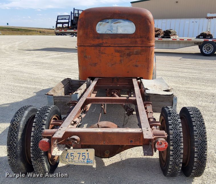 image for item DN6893 1936 International D30  truck cab and chassis