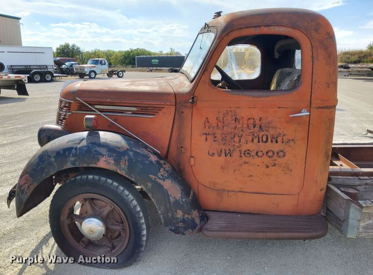 image for item DN6893 1936 International D30  truck cab and chassis