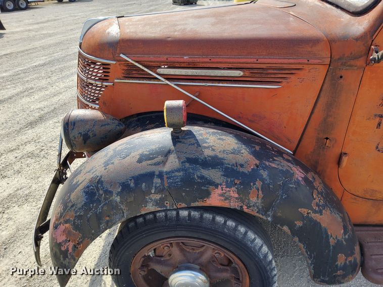 image for item DN6893 1936 International D30  truck cab and chassis