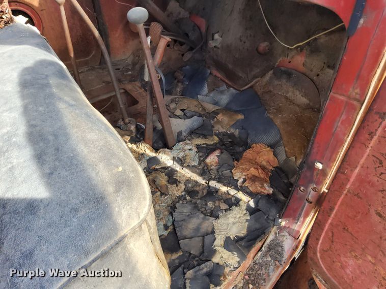 image for item DN6893 1936 International D30  truck cab and chassis