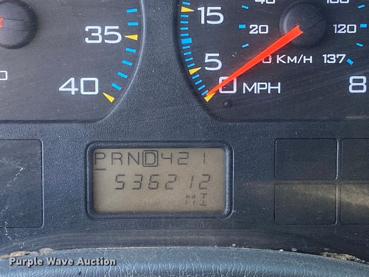 image for item DN8163 2004 International 4300  truck cab and chassis