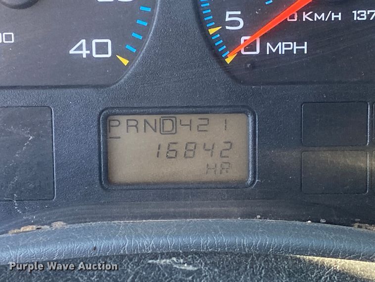 image for item DN8163 2004 International 4300  truck cab and chassis