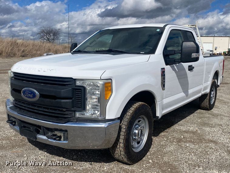 image for item DN8164 2017 Ford F250 Super Duty  SuperCab pickup truck