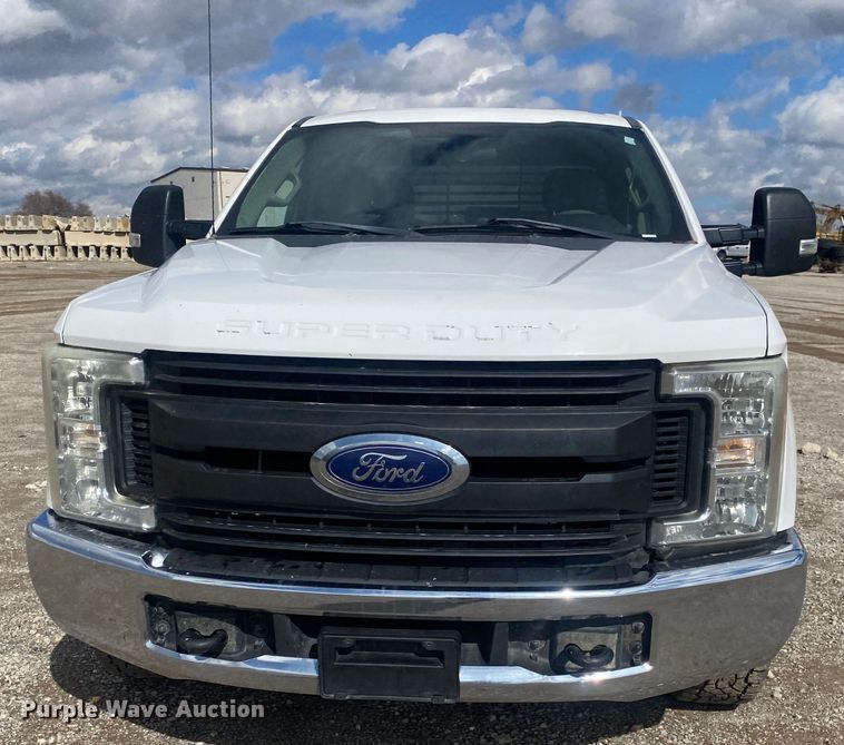 image for item DN8164 2017 Ford F250 Super Duty  SuperCab pickup truck