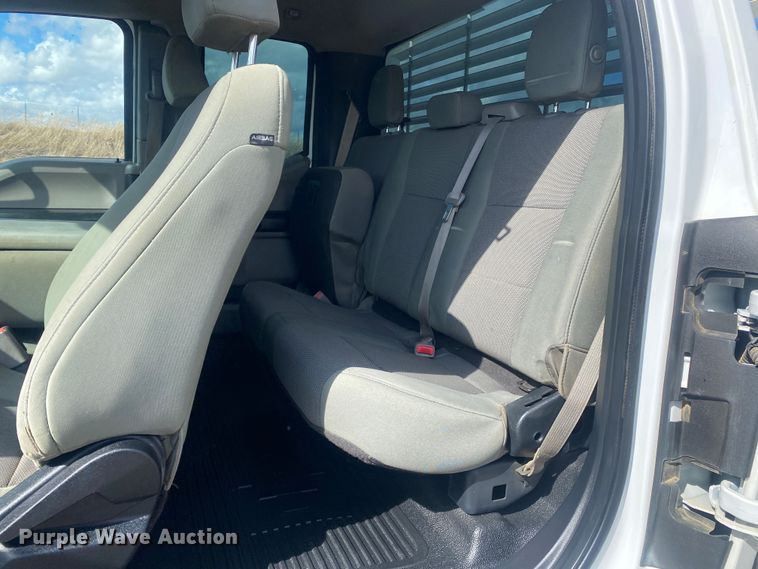 image for item DN8164 2017 Ford F250 Super Duty  SuperCab pickup truck