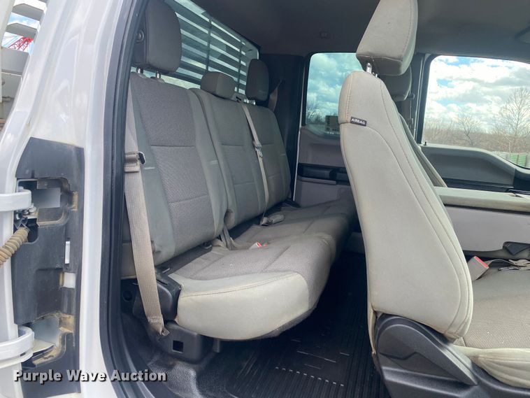 image for item DN8164 2017 Ford F250 Super Duty  SuperCab pickup truck