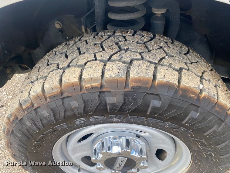 image for item DN8164 2017 Ford F250 Super Duty  SuperCab pickup truck