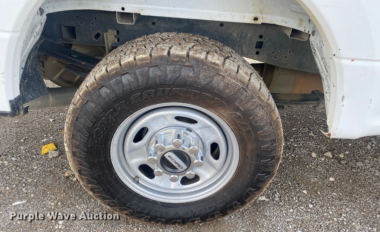 image for item DN8164 2017 Ford F250 Super Duty  SuperCab pickup truck