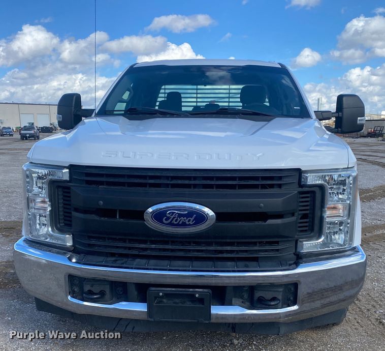 image for item DN8165 2017 Ford F250 Super Duty  SuperCab pickup truck