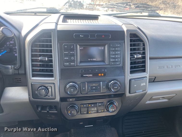 image for item DN8165 2017 Ford F250 Super Duty  SuperCab pickup truck