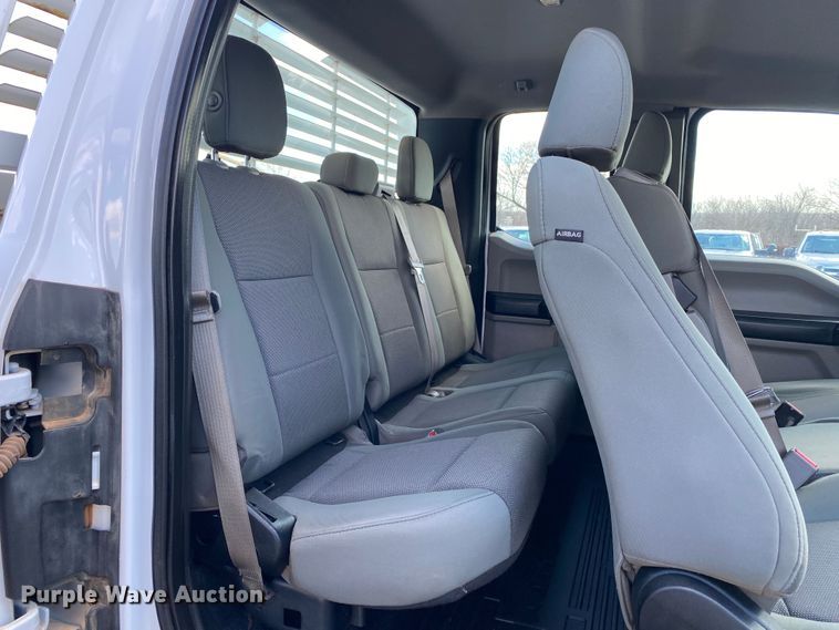 image for item DN8165 2017 Ford F250 Super Duty  SuperCab pickup truck