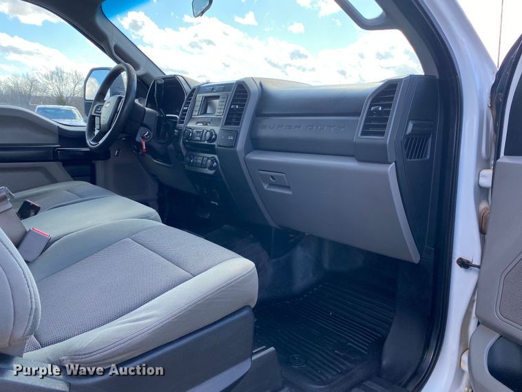 image for item DN8165 2017 Ford F250 Super Duty  SuperCab pickup truck