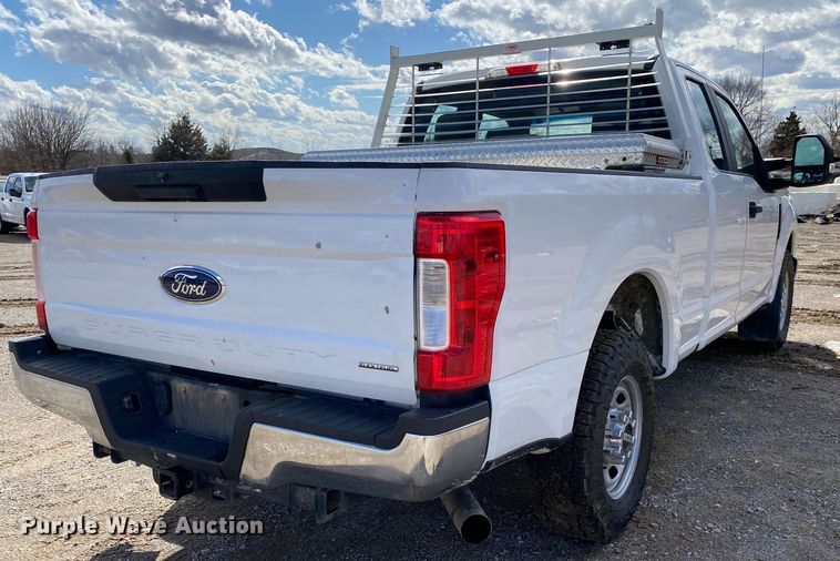 image for item DN8166 2018 Ford F250 Super Duty  SuperCab pickup truck