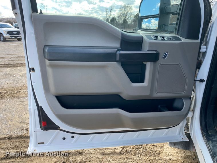 image for item DN8166 2018 Ford F250 Super Duty  SuperCab pickup truck