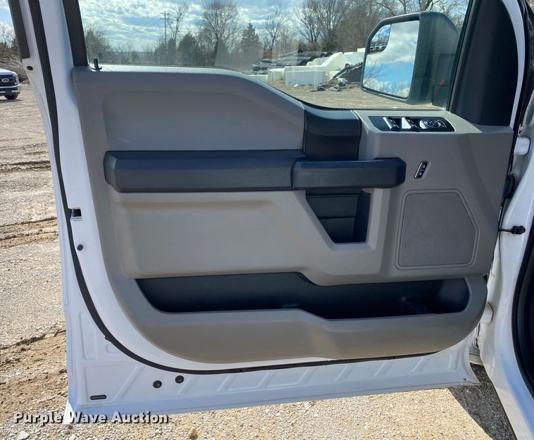 image for item DN8167 2018 Ford F150  SuperCrew pickup truck