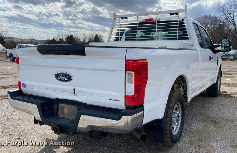 image for item DN8169 2018 Ford F250 Super Duty  SuperCab pickup truck