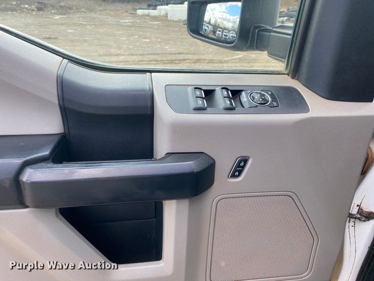 image for item DN8169 2018 Ford F250 Super Duty  SuperCab pickup truck