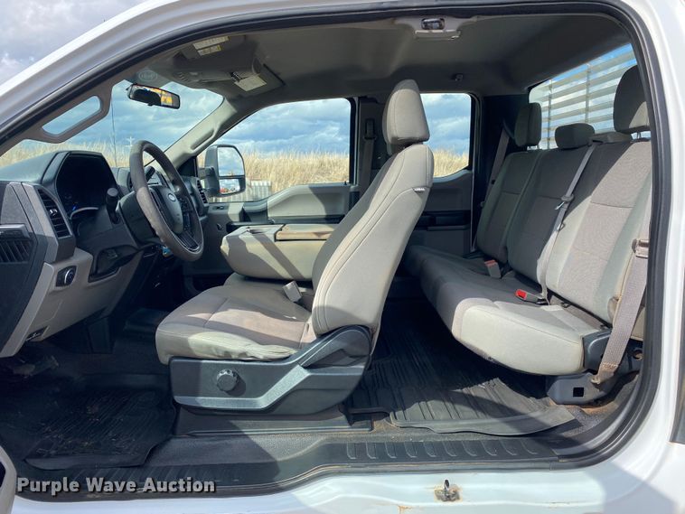 image for item DN8169 2018 Ford F250 Super Duty  SuperCab pickup truck