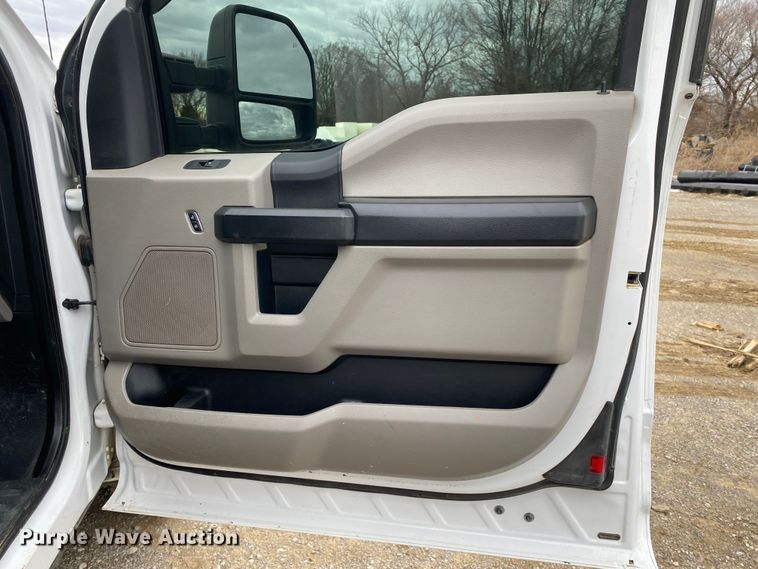 image for item DN8170 2018 Ford F250 Super Duty  SuperCab pickup truck