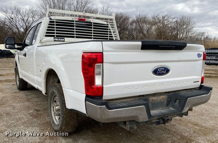 image for item DN8173 2017 Ford F250 Super Duty  SuperCab pickup truck