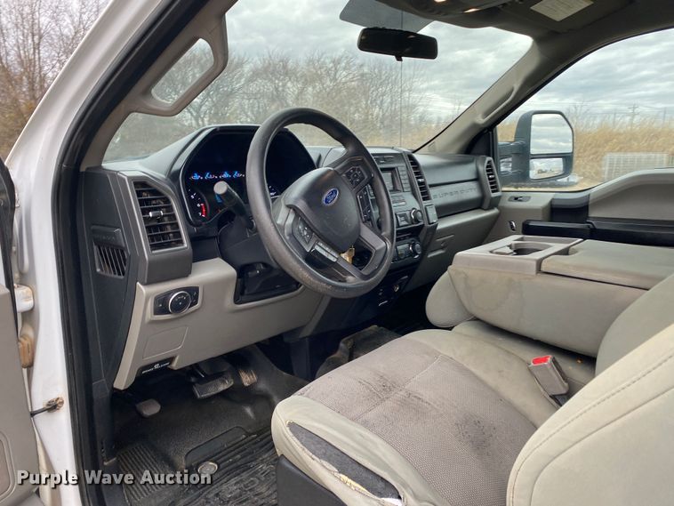 image for item DN8173 2017 Ford F250 Super Duty  SuperCab pickup truck