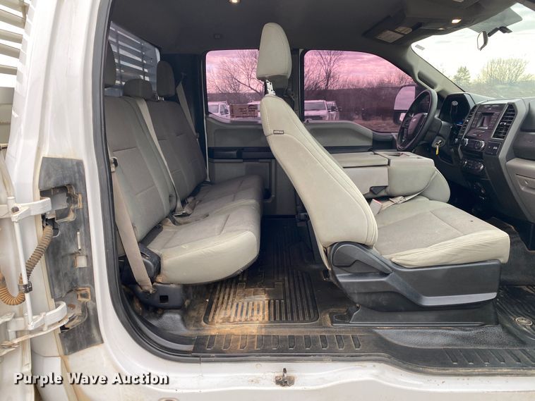 image for item DN8173 2017 Ford F250 Super Duty  SuperCab pickup truck