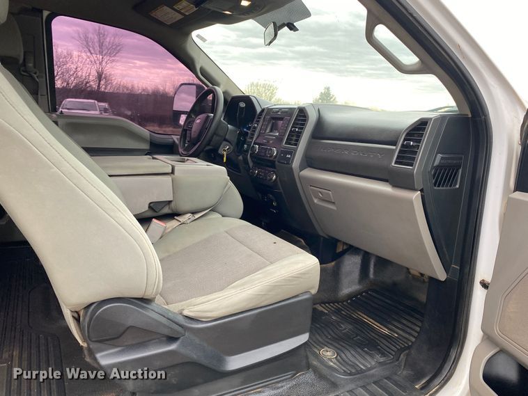 image for item DN8173 2017 Ford F250 Super Duty  SuperCab pickup truck