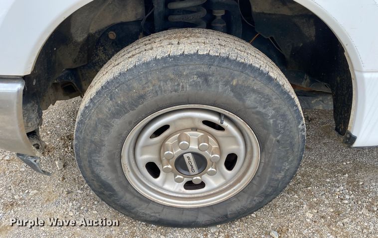 image for item DN8173 2017 Ford F250 Super Duty  SuperCab pickup truck