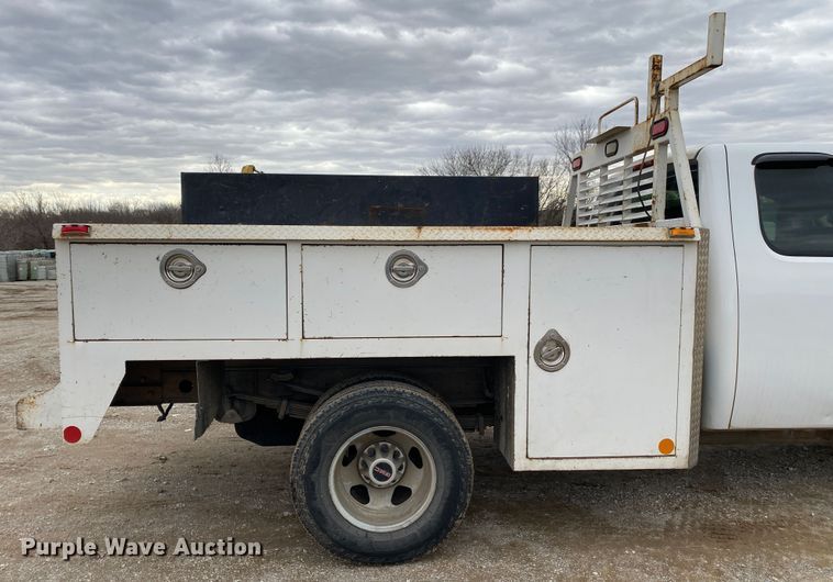 image for item DN8174 2009 GMC Sierra 3500HD  Ext. Cab utility bed pickup truck