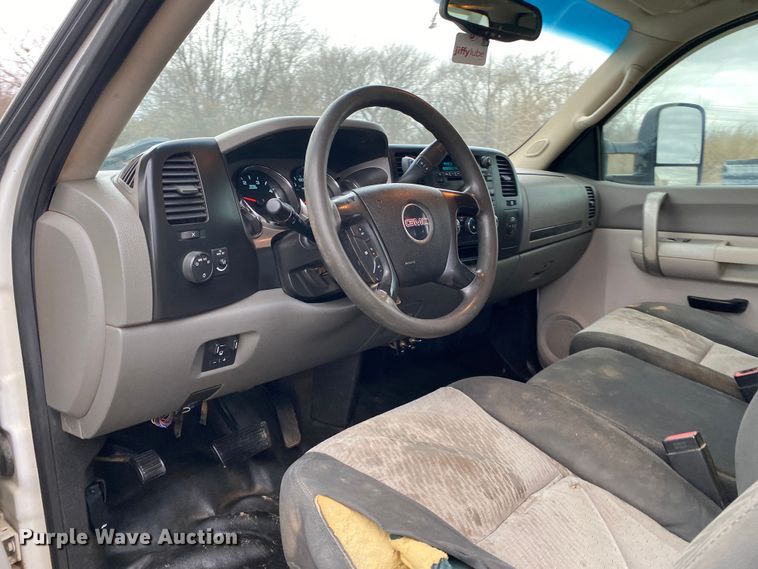 image for item DN8174 2009 GMC Sierra 3500HD  Ext. Cab utility bed pickup truck