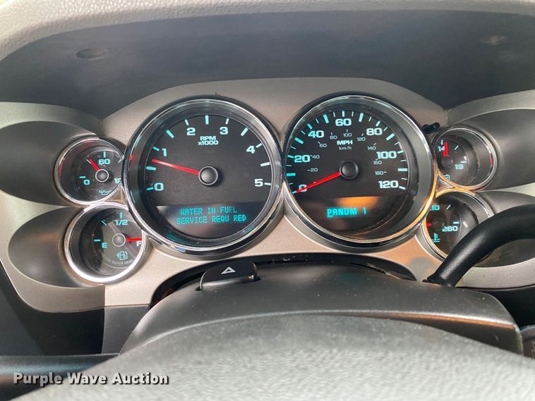 image for item DN8174 2009 GMC Sierra 3500HD  Ext. Cab utility bed pickup truck