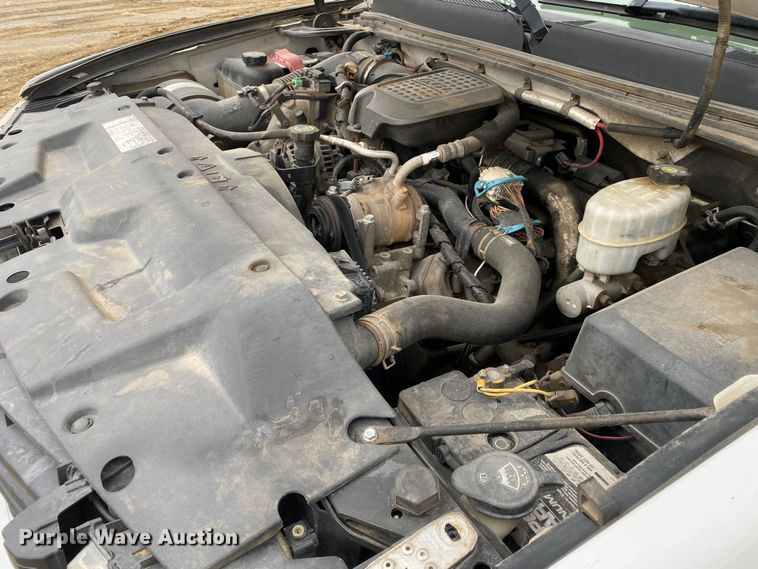 image for item DN8174 2009 GMC Sierra 3500HD  Ext. Cab utility bed pickup truck