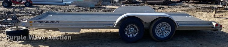 image for item DN8179 2003 Featherlite 3110  utility trailer